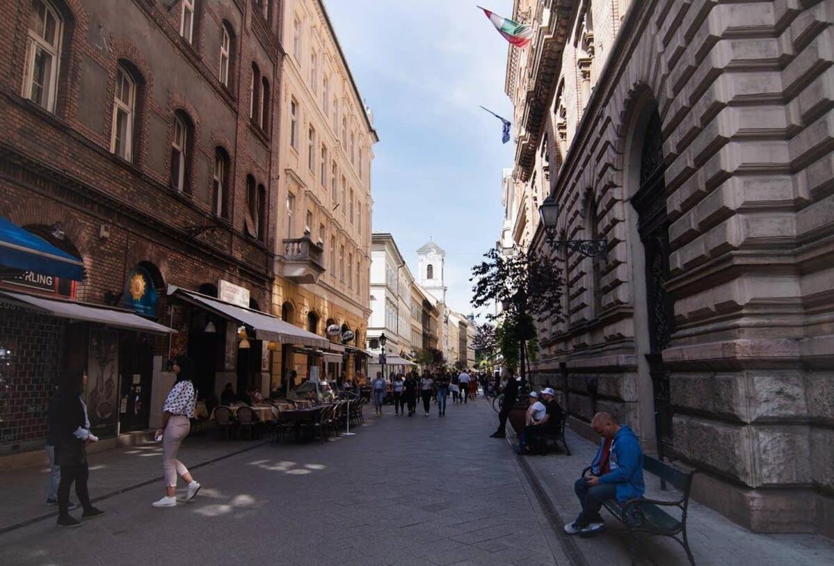 Perfect Place In The Heart Of Downtown Budapeste Exterior foto